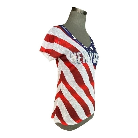 Sweet Gisele Womens Top M Patriotic Tee New York American Flag Rhinestone V Neck - Picture 3 of 6